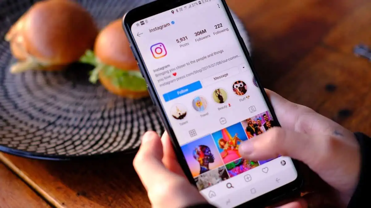 How To Clear Cache On Instagram Featured